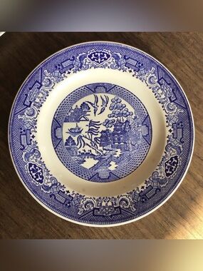 Vintage Cavalier Royal China Blue Willow Ironstone Plates